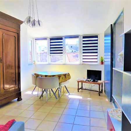 La Terrasse Ensoleillee Arles Camargue Apartment Exterior photo