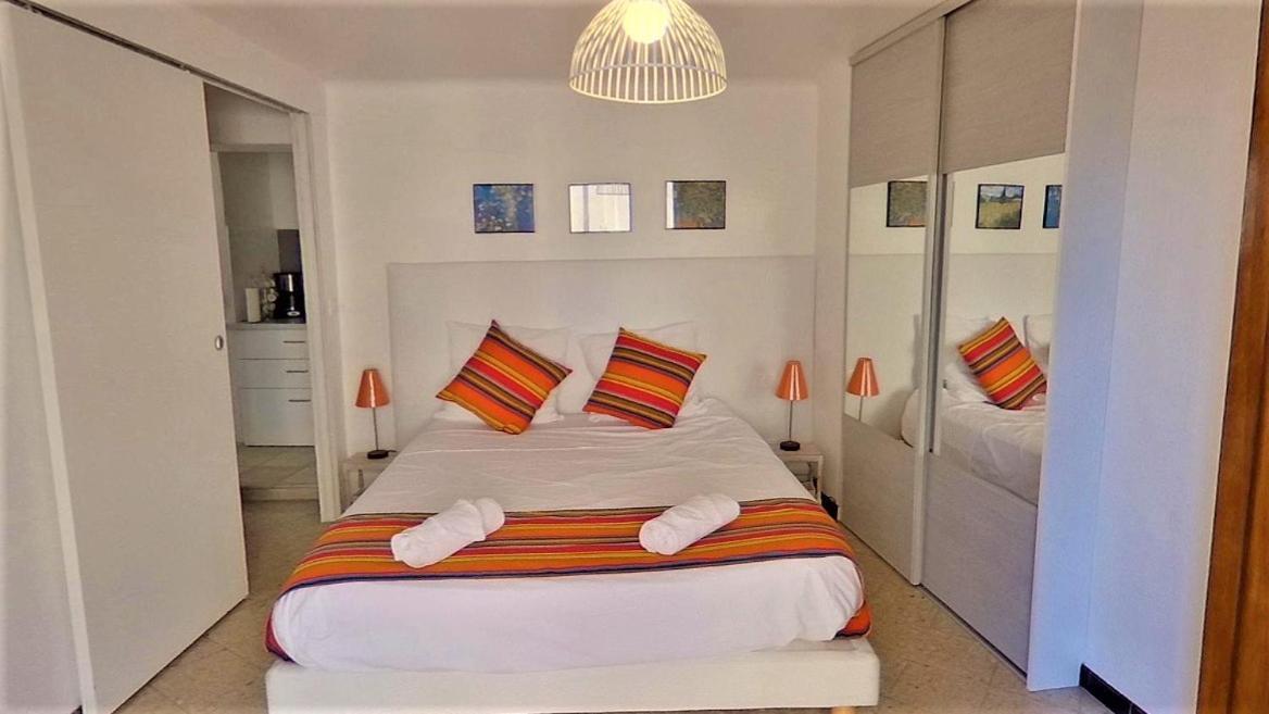 La Terrasse Ensoleillee Arles Camargue Apartment Exterior photo